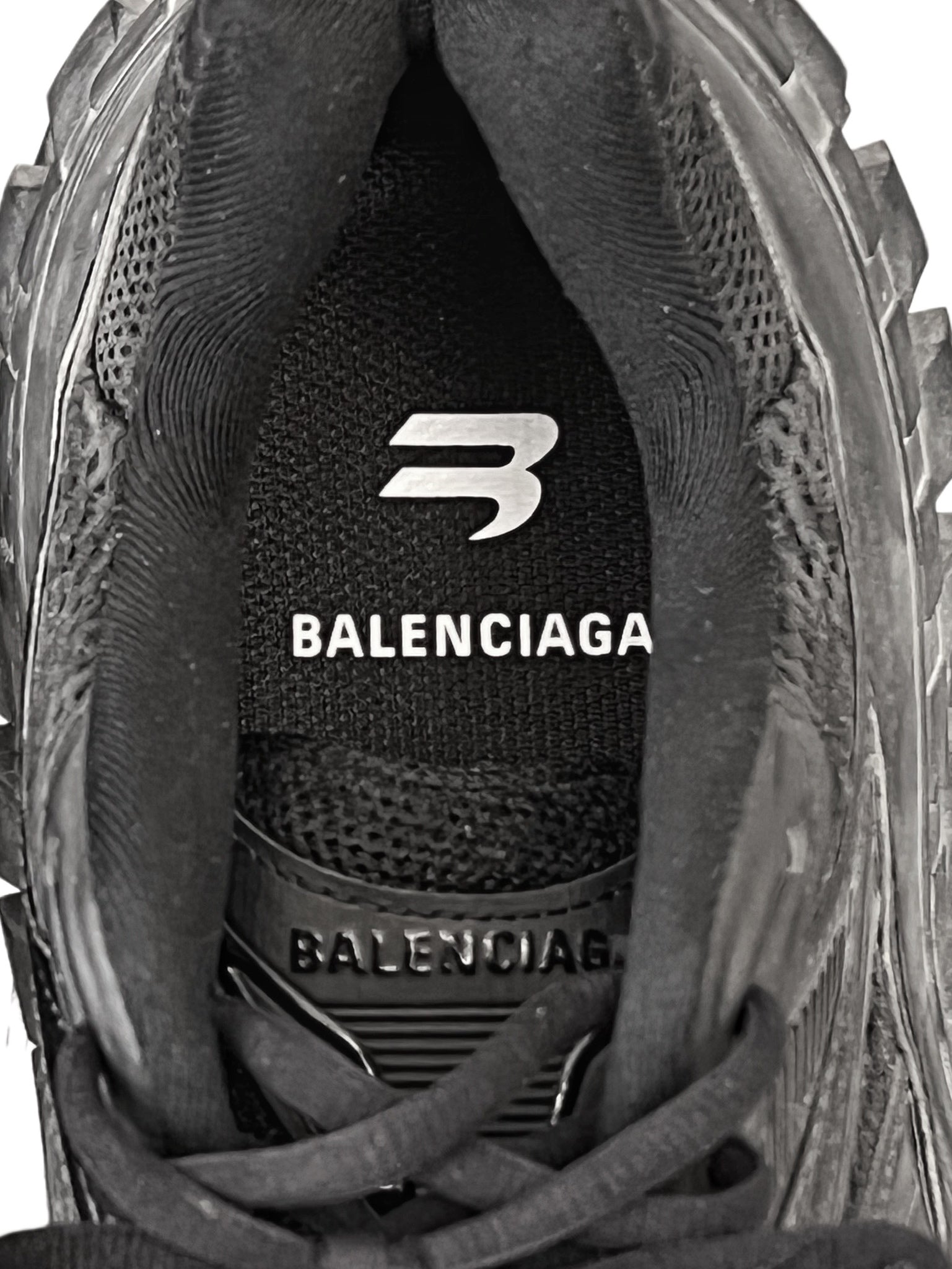 BALENCIAGA