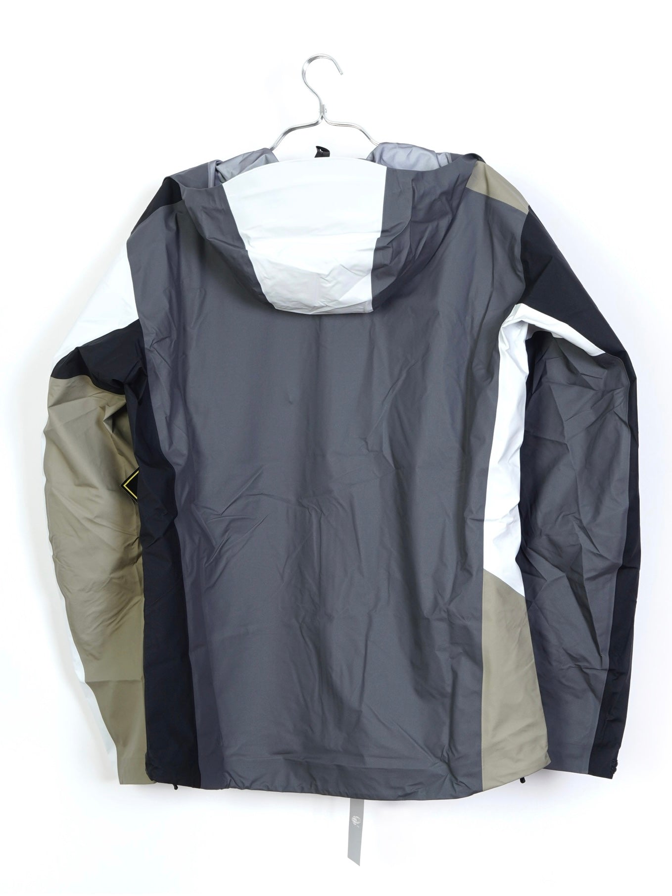 ARC'TERYX × BEAMS